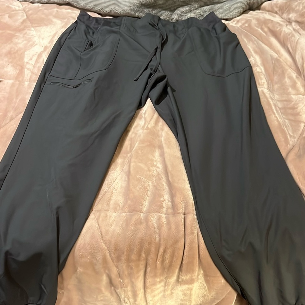 Scrub bottom joggers.